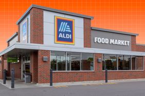 a photo of an Aldi storefront