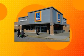 a photo of an Aldi storefront